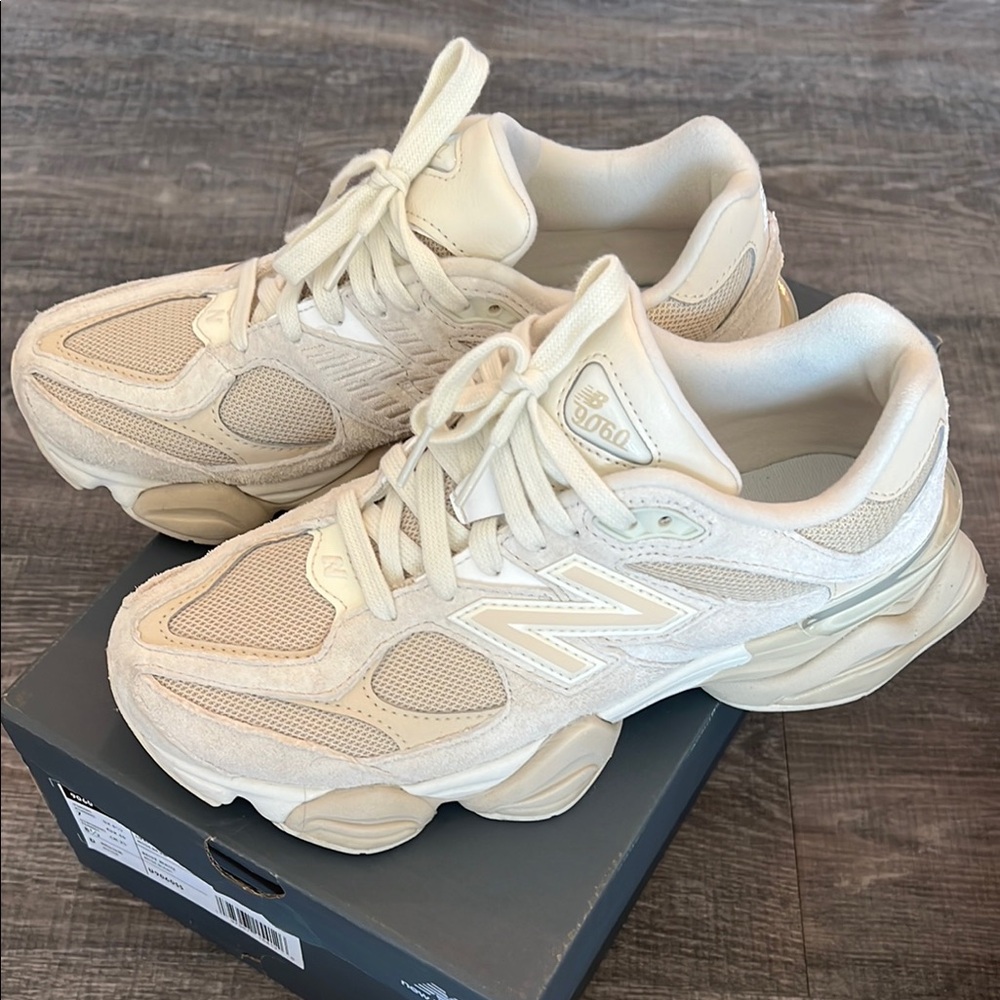 Women's Cream Sneakers
